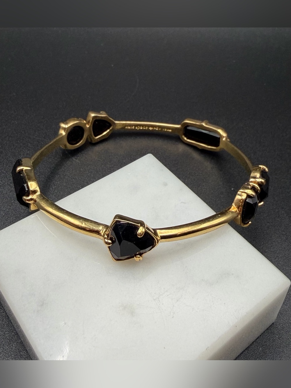 Kate Spade Desert Rose bangle black faceted stones #592 gold tone size 7.75